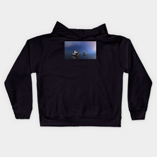 An old pirate ship out at sea Kids Hoodie